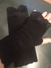 Armstulpen Stulpen Wollwalk Daumenloch Gothic Punk  schwarz Spitze 21 cm/10 cm