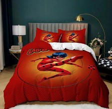 Roter Marienkäfer Superheldin