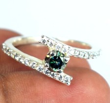 0.55 Karat Grün Rundschliff