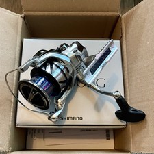 SHIMANO Stradic FM C3000 HG Stationärrolle Spinnrolle NEU + Rechnung TOP Angebot