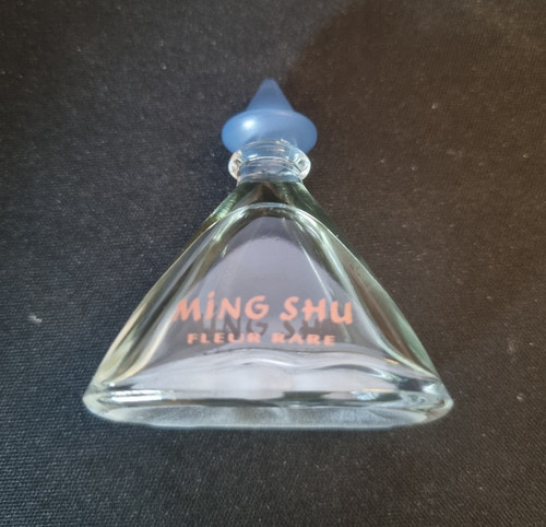 Yves rocher ming - –,