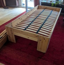 Massivholz Jugendbett Kiefer mit Lattenrost, gebraucht, sehr guter Zustand