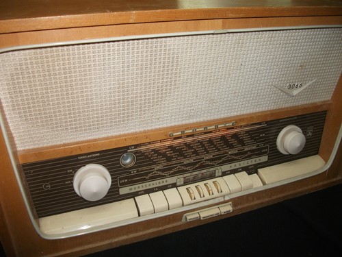 röhrenradio-grundig-typ-3066