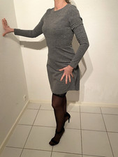 Strickleid in Grau Spitze von