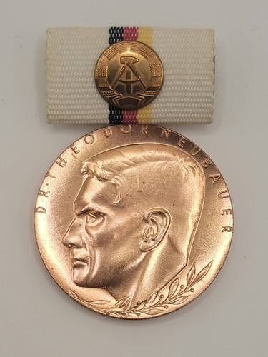 Ddr abzeichen theodor - dr.,