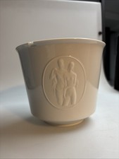 2511023 KPM Arkadia Übertopf