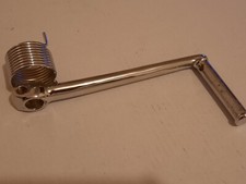 Kickstarter + Feder , Anwerfer