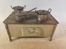Blechspielzeug Spiritus Herd Puppenküche Puppen Küchenherd Ofen Geschirr Topf