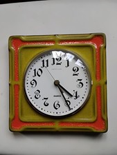 Porzellan Wand-Funkuhr "ADORA"