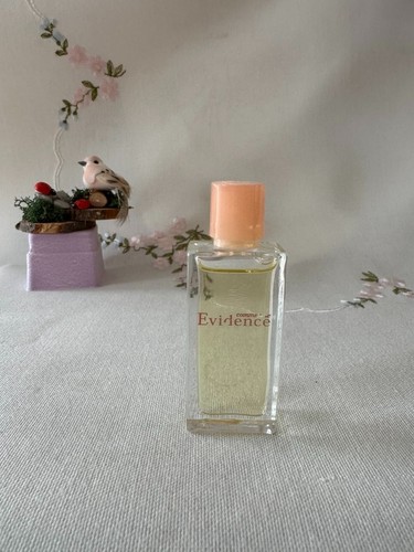 Comme une evidence от yves - une,