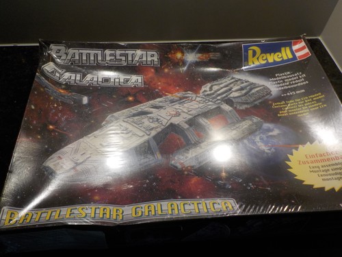 Battlestar galactica revell - battlestar,