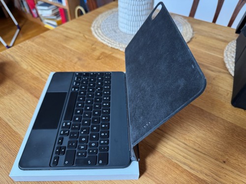 Apple magic keyboard - apple, ipad