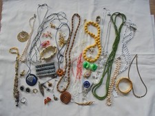 Konvolut Modeschmuck, kein Gold und Silber