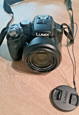 Panasonic LUMIX DMC-FZ200 –