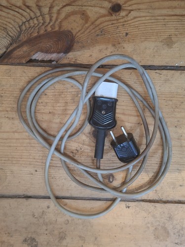 Alter heissgerätestecker mit - alter,