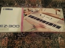Yamaha EZ-300 Keyboard, 61