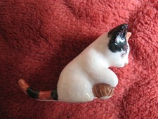Katze - kleines Kätzchen - Porzellanfigur - 3 x 5 x 1,5 cm