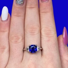 Blauer Saphir gepolsterter