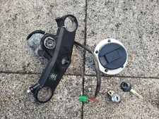 Suzuki SV 650 SV650 Schlosssatz Zündschloss Gabelbrücke Tankdeckel 03-08