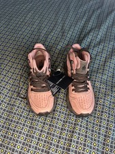 Sportschuhe
