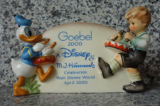 Goebel Disney "Donald Duck & Little Drummer" * Display Feier Plakette 2000