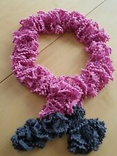 Rüschenschal mit Bommeln Handarbeit Rüschenwolle Schal Stola Neu Pink / Grau