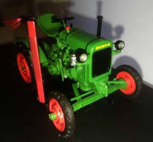Schuco traktor bulldog - 10,
