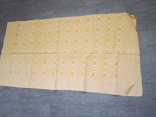 Alte gelbe tischdecke - tischdecke, mit