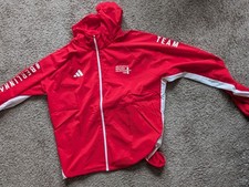 Adidas Laufjacke, Berliner