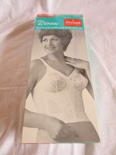 Triumph Doreen long BH Corsage