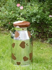 Edelstahl Milchkanne zum Sitzen Hocker mit Deckel aus Kuhfell dunkelbraun 64 cm