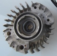 Stihl 024 (026/240/260) Polrad für Modelle mit Griffheizung -1121 400 1205