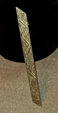 Stab / Revers-Brosche 900 Silber mit geometr.  Muster - 4.9cm Länge,0.4cm Breite