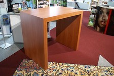 Dialog- & Brückentisch -Kirsche - für Bar, Cafe, Restaurant, Messe -120x80x120cm