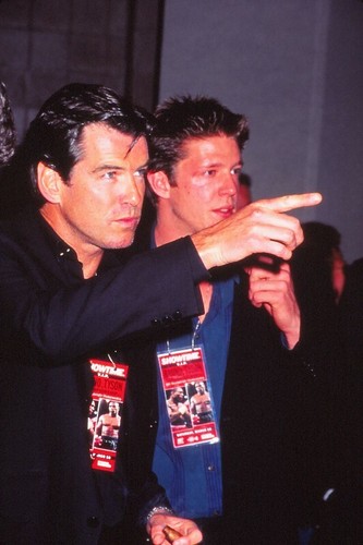 Dia pierce brosnan - pierce, mit