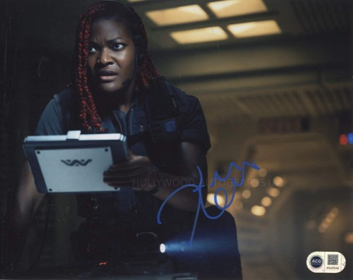 Diem camille alien earth - -,