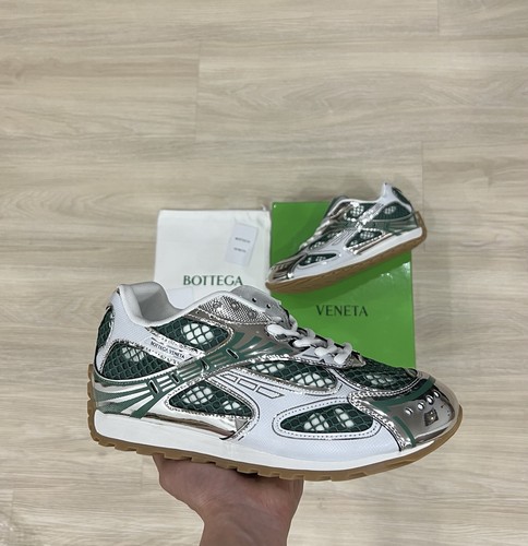Bottega veneta orbit - grün, 43
