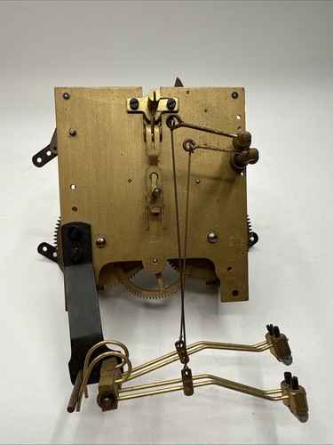 Altes uhrwerk wanduhr - altes,