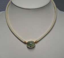 Collier aus Leder mit Wechselschließe Prehnit