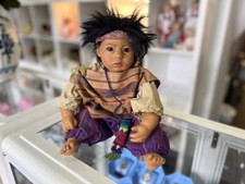 Götz Karin Schmidt Künstlerpuppe Vinyl Puppe 40 cm. Raucherhaushalt