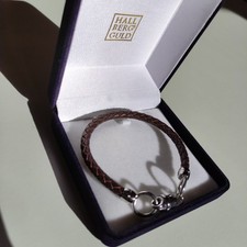 Ein Leder- und Stahlarmband der schwedischen Firma Hallbergs Guld Armband OVP