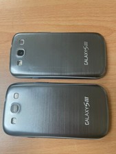 2 x Samsung galaxy S3 19300 16 GB Pebble Blue mit aufladbarer Unterseite gebürst