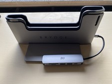 BRYDGE Vertical Docking