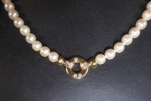 Perlenkette mit ringförm