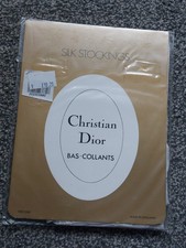 CHRISTIAN DIOR VINTAGE NEUE SEIDENSTRÜMPFE..WEISS KLEIN..PETITE FOOT GRÖSSEN 8,5-9