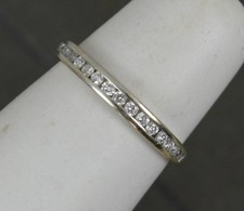Schmaler natürlicher Diamant