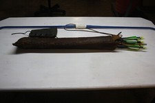 Bogen Set inklusive Köcher, einem Armschutz und  mehrerer Pfeile 