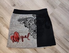 Rock Desigual Gr 40