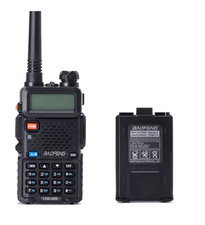 Baofeng UV-5R Funkgerät – Dual Band VHF/UHF Walkie Talkie mit Akku & Kopfhörer
