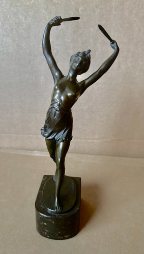 Bronze tänzerin mit - bronze-tänzerin,